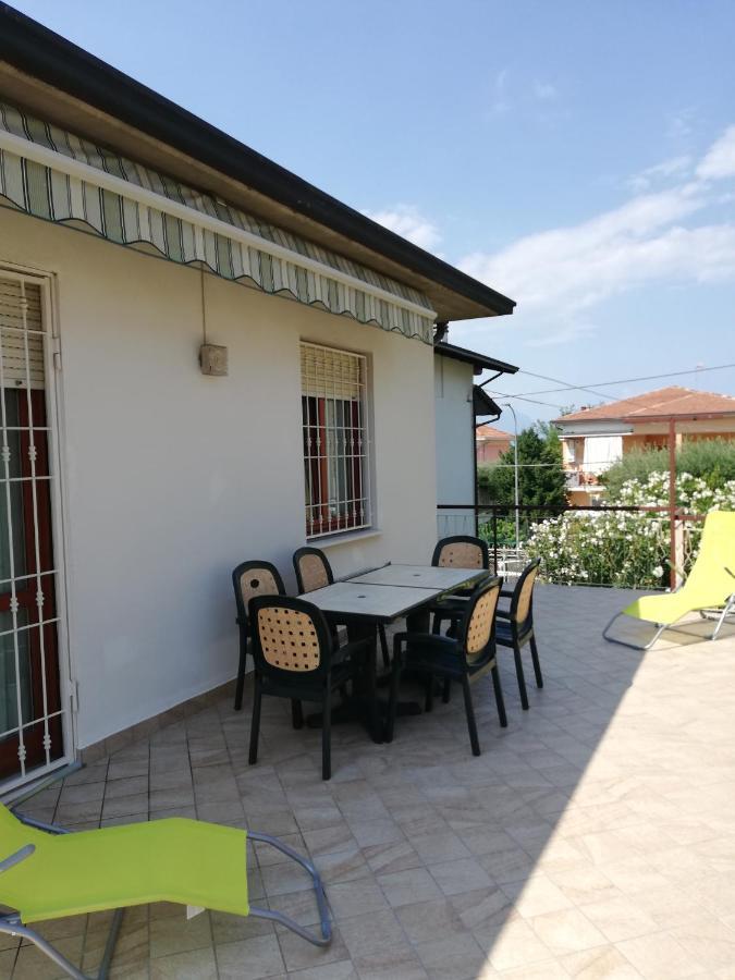 Cinzia'S Holiday Home ديسينسانو ديل غاردا المظهر الخارجي الصورة